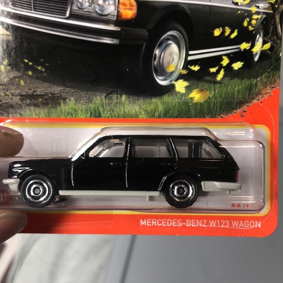 ‘80 Mercedes-Benz W123 wagon - Picture 3 of 9